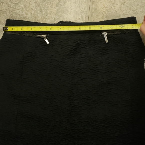 H&M Mini Skirt - Picture 5 of 5